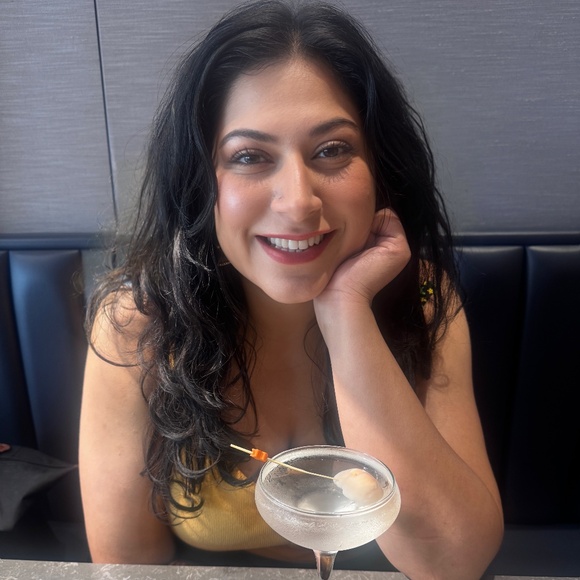 Meet your Posher, Priya - Picture 1 of 1